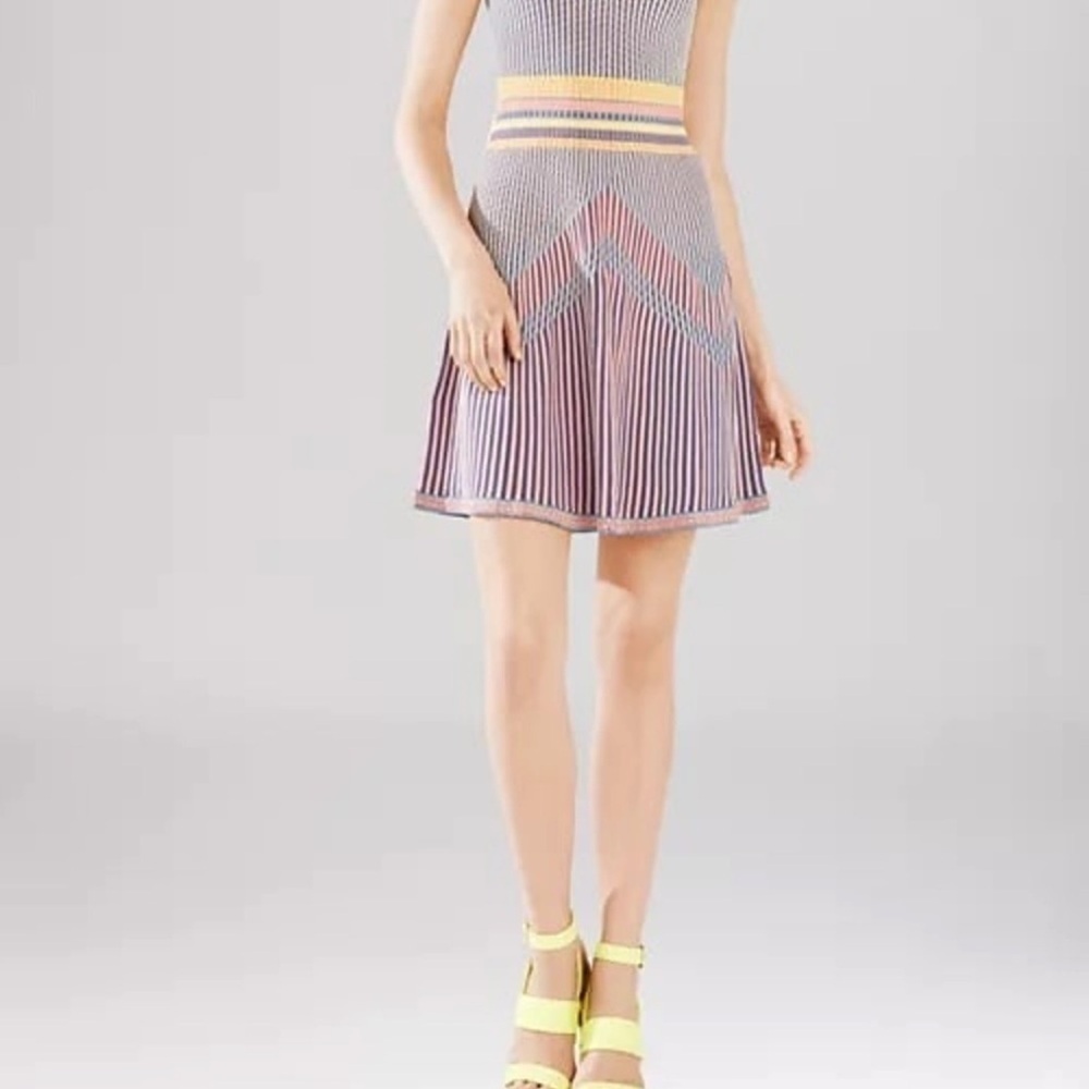 BCBGMAXAZRIA Sz S Alysse knit stretch Jacquard A Lineโ skirt